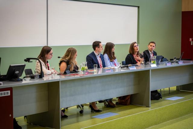 Panelová diskuze s názvem Students Involvement in European University Alliances jednala o roli a důležitosti zapojení studentů a studentek do aliance. | Autor: Václav Koníček