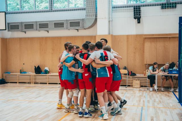 Ve volejbalu získali sportovci z VUT podruhé v řadě zlatou medaili. | Autor: Technická univerzita Liberec