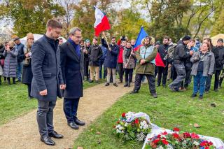 The university's rector, Ladislav Janíček, together with the chairman of the Chamber of Students of the Academic Senate of BUT, Daniel Janík, attended the program of commemorative events in Prague on November 17th.