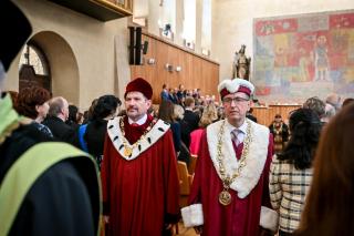 Za VUT byl na slavnostním předávání dekretů přítomen prorektor pro studium Miroslav Doupovec. | Autor: MŠMT